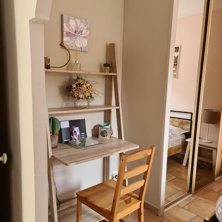 Appartements Dans Villa Privee Avec Piscine, Jardin, Parking Clos, Wifi, Climatisation Мерой Екстериор снимка