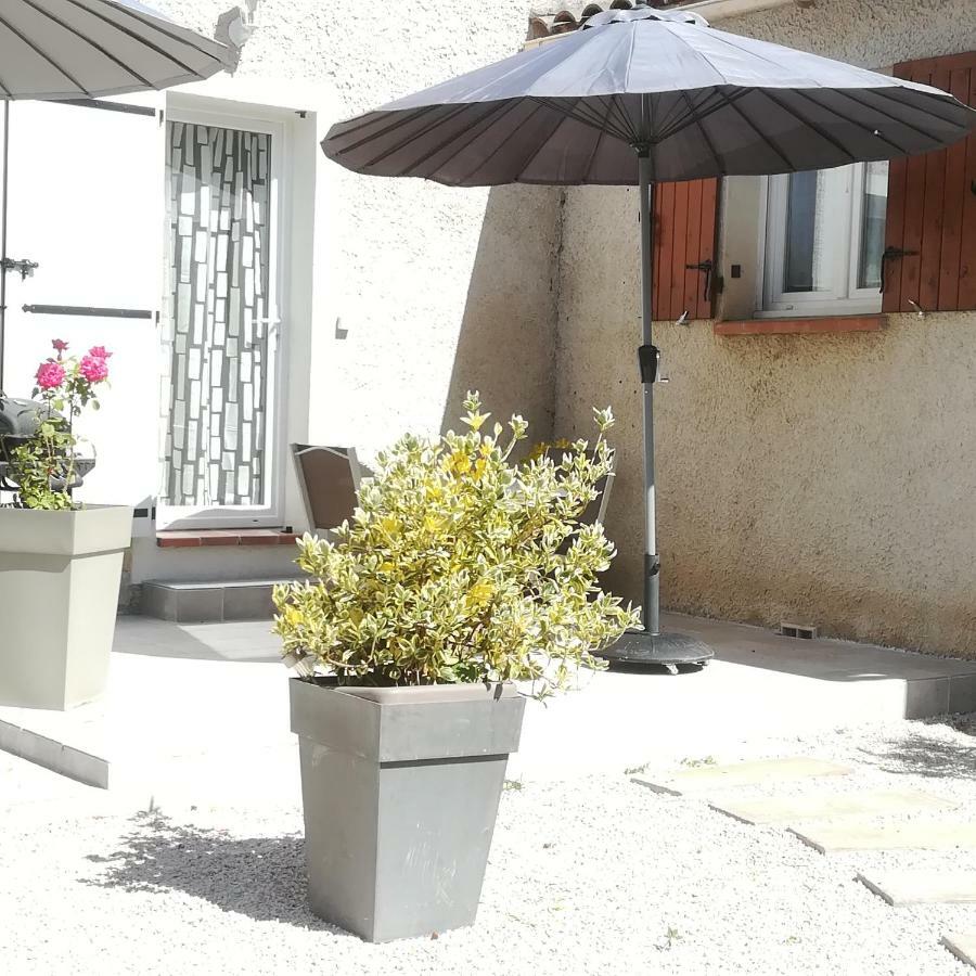Appartements Dans Villa Privee Avec Piscine, Jardin, Parking Clos, Wifi, Climatisation Мерой Екстериор снимка